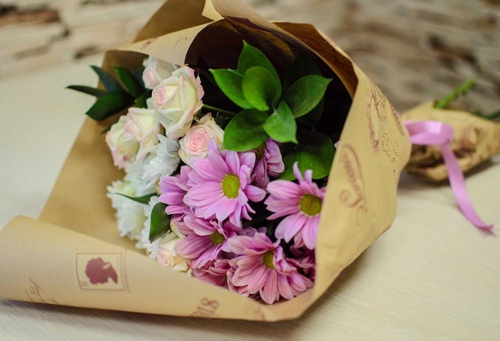 Букет цветов из: Розы и Хризантемы в Тарко-Сале