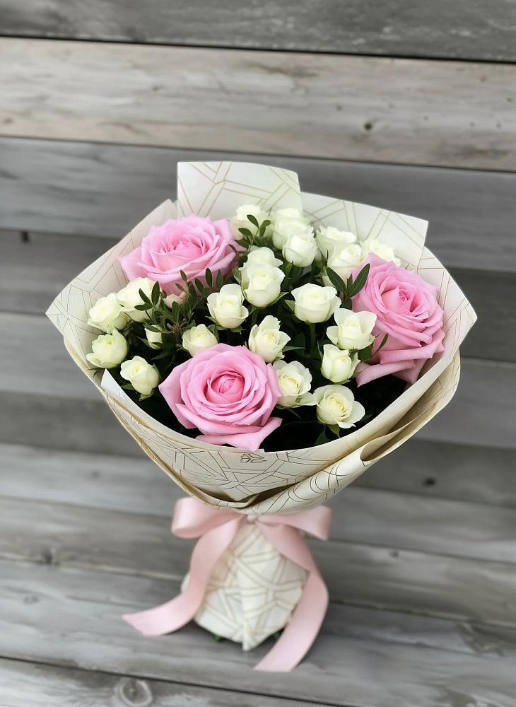 Букет цветов из: Розы в Тарко-Сале