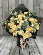 Букет цветов из:  Розы и Лизиантусы в Тарко-Сале