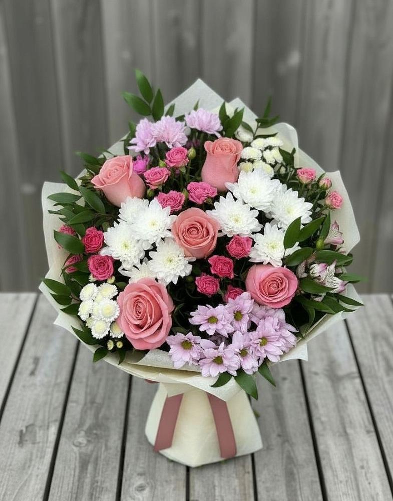 Букет цветов из: Альстромерии, Гвоздики, Розы и Хризантемы в Тарко-Сале