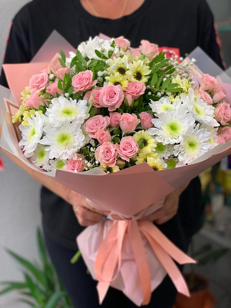 Букет цветов из: Розы и Хризантемы в Тарко-Сале