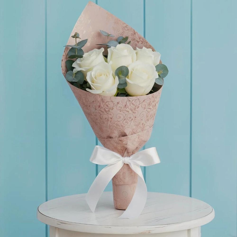 Букет цветов из: Розы в Тарко-Сале