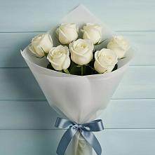 Букет 7 Белых роз Эдлесс Лав в Тарко-Сале