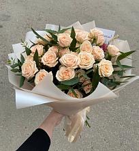 Букет Кремовые розы Латте в Тарко-Сале