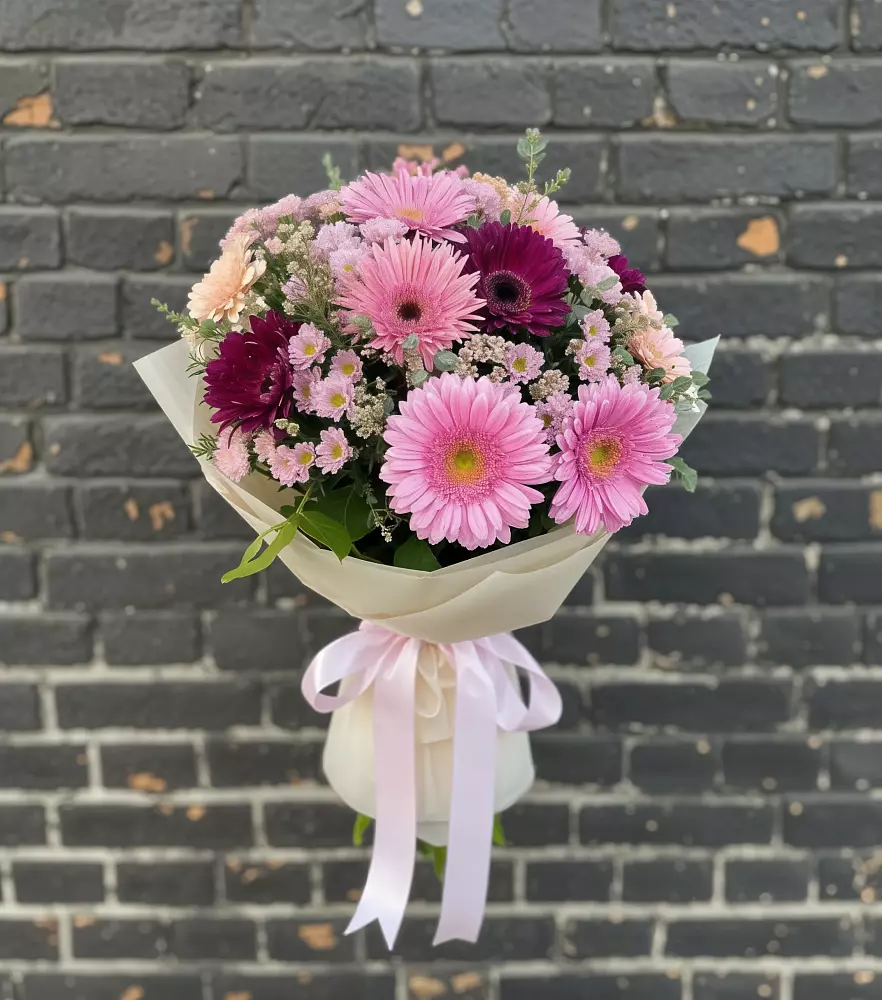 Букет цветов из: Герберы и Хризантемы в Тарко-Сале