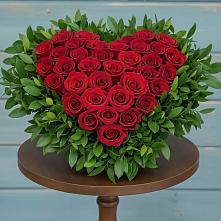 Цветочная композиция из Розы в виде сердца в Тарко-Сале