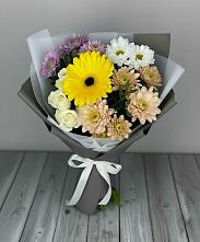 Букет цветов из:  Розы, Герберы и Хризантемы в Тарко-Сале
