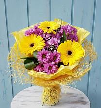Букет цветов из:  Хризантемы и Герберы в Тарко-Сале