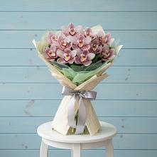 Букет цветов из:  Орхидеи и Розы в Тарко-Сале