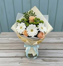 Букет цветов из:  Герберы, Розы и Хризантемы в Тарко-Сале