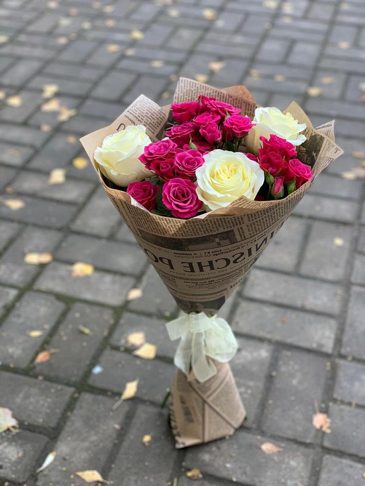 Букет цветов из: Розы в Тарко-Сале