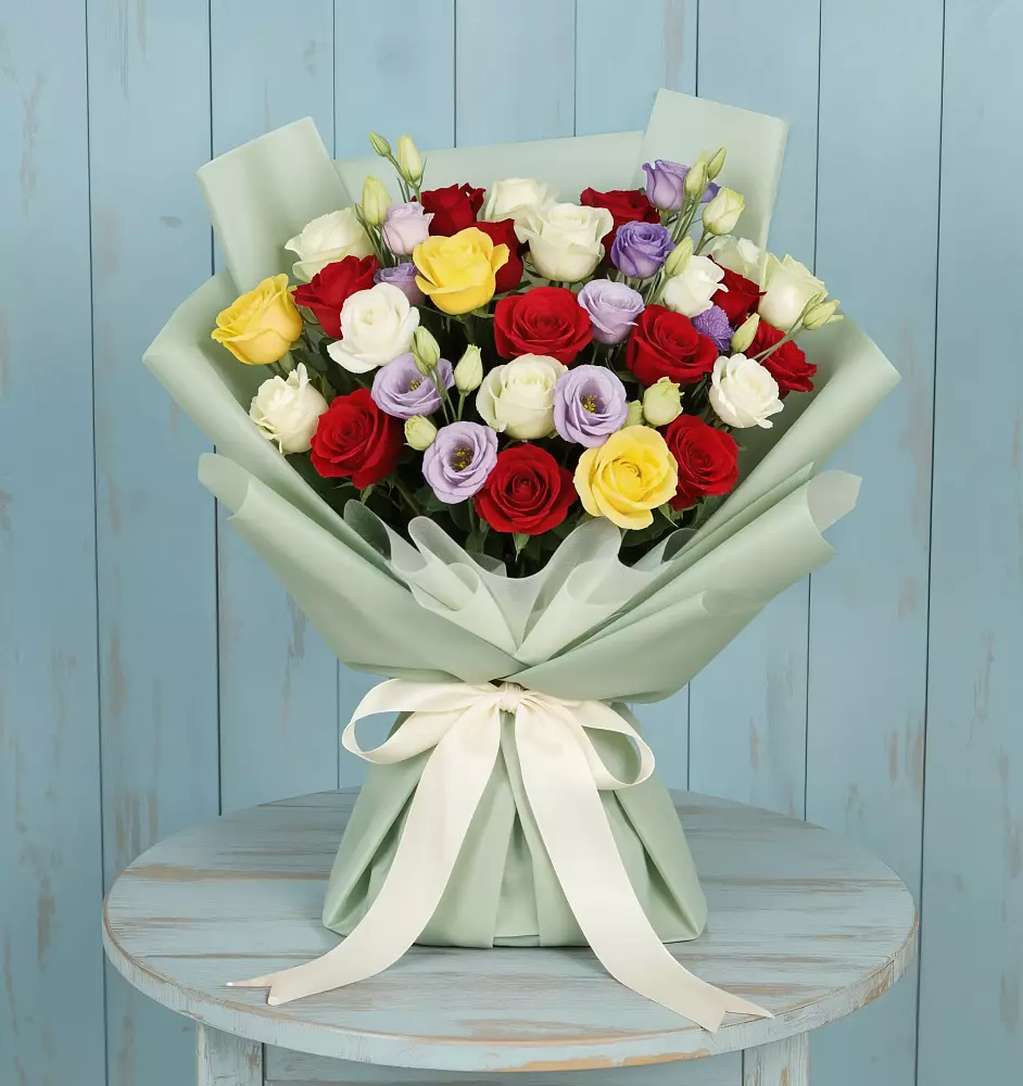 Букет цветов из: Розы в Тарко-Сале