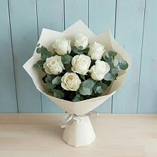 Букет Белые розы в Эвкалипте в Тарко-Сале