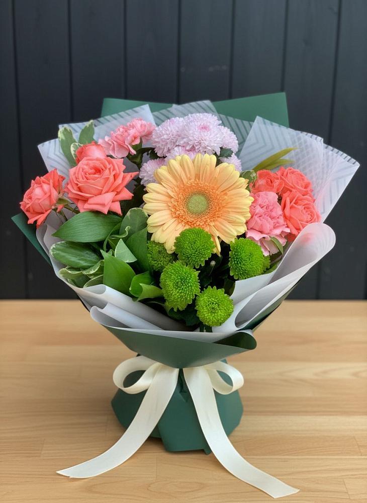 Букет цветов из: Гвоздики, Розы, Герберы и Хризантемы в Тарко-Сале