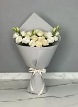 Букет цветов из:  Розы и Лизиантусы в Тарко-Сале